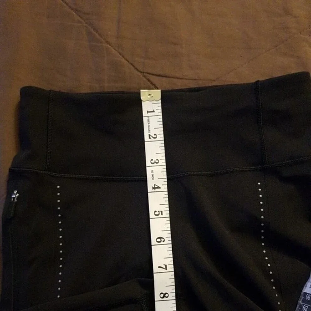 Lululemon Womens Extra Mile Crop Reflective Black Leggings Crop Size 2 Running